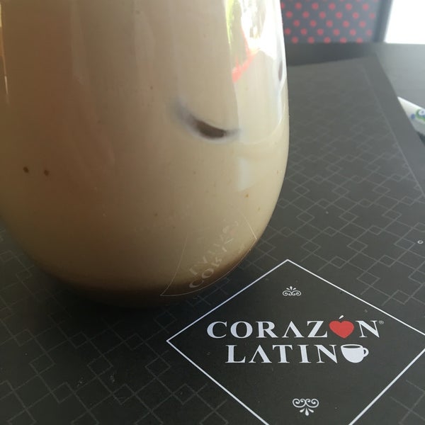 El calor solo se quita con un chai con espresso, hecho de café mexicano de verdad.