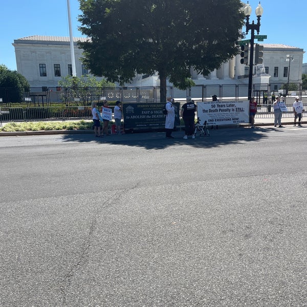 Photo taken at Supreme Court of the United States by TREX on 6/29/2022