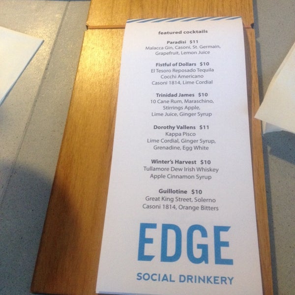 Foto tirada no(a) Edge Rooftop Cocktail Lounge por CoCo em 1/4/2014