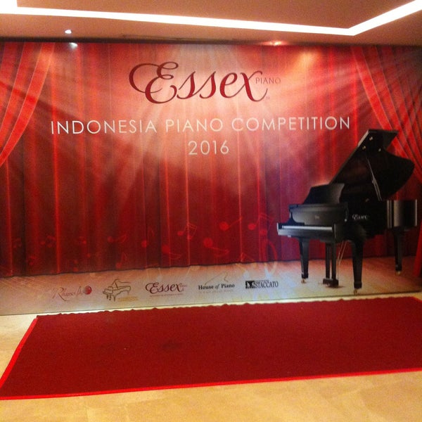 รูปภาพถ่ายที่ Grand Aston City Hall Medan โดย Edgar S. เมื่อ 4/30/2016