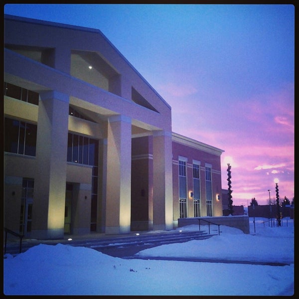 Снимок сделан в Sheridan College пользователем Kara B. 1/3/2014