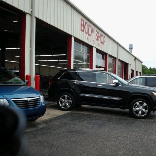 Bill Chrysler Dodge Jeep Ram Car Dealership in Lansing