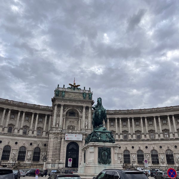 Foto tirada no(a) Hofburg por Gül K. em 11/7/2023