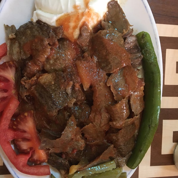 Saray kebab ул розы люксембург 42. Мясо по Стамбульски. Iskender. Iskender Kebabi take Waye. Стейк по турецки. Saray kebab ул розы люксембург 42. Мясо по Стамбульски. Iskender. Iskender Kebabi take Waye. Стейк по турецки.