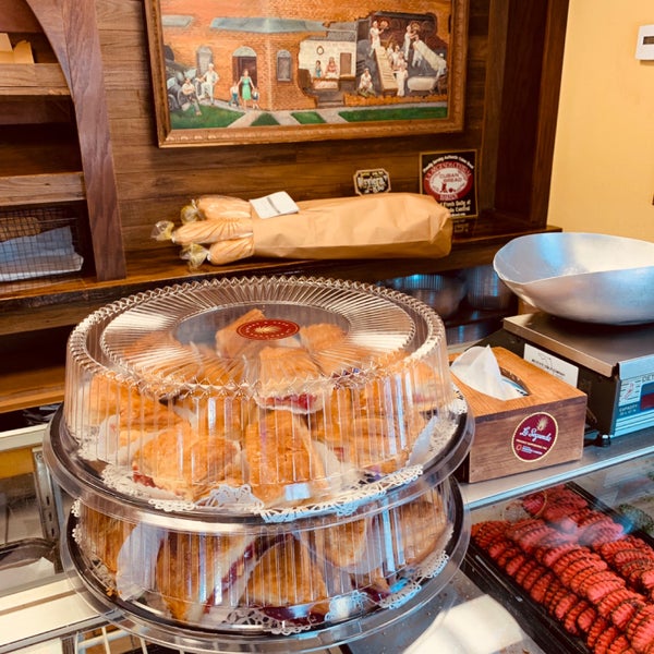 Foto scattata a La Segunda Bakery da Jrgts il 7/18/2019
