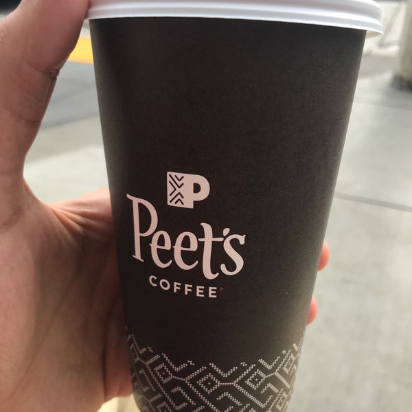 Photo taken at Peet&#39;s Coffee &amp; Tea by Omar B. on 1/11/2018
