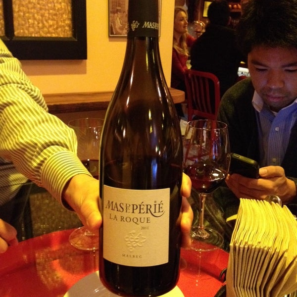 12/5/2013 tarihinde Chinami O.ziyaretçi tarafından Aquitaine Wine Bistro'de çekilen fotoğraf
