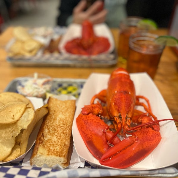 Foto scattata a New England Lobster Market &amp; Eatery da seoh .. il 10/26/2023