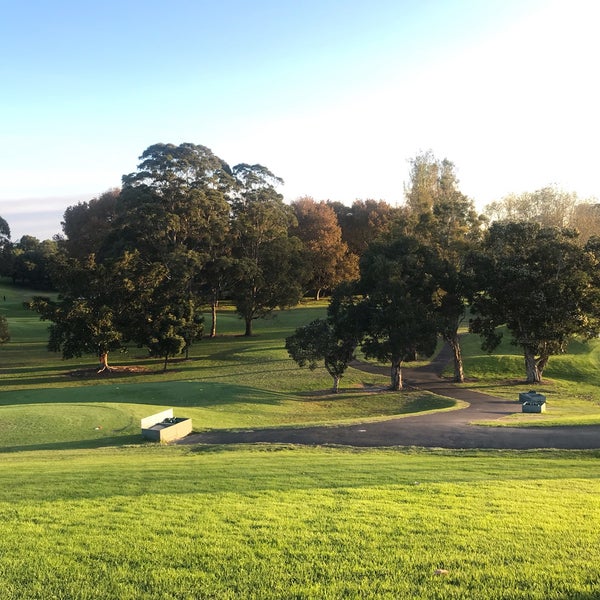 Bella mur в парке. Парк мур. Парк мур. Парк мур. Парк мур.