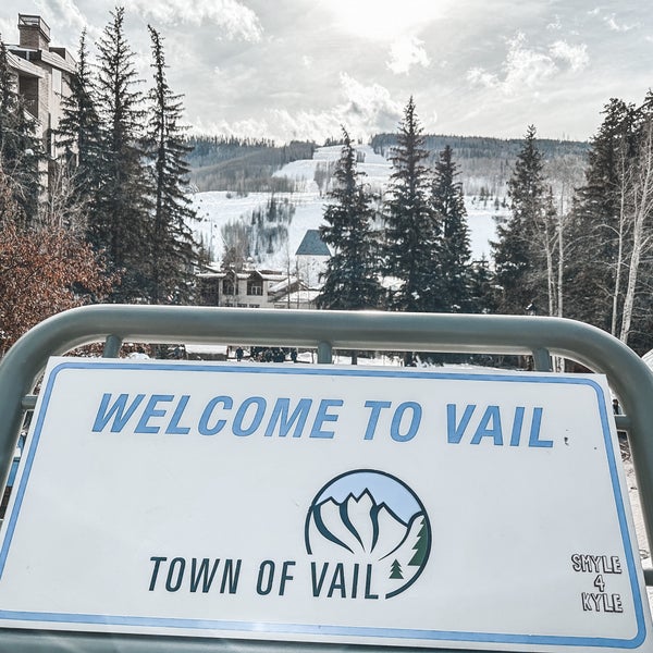 1/14/2023 tarihinde Cris M.ziyaretçi tarafından Vail Ski Resort'de çekilen fotoğraf