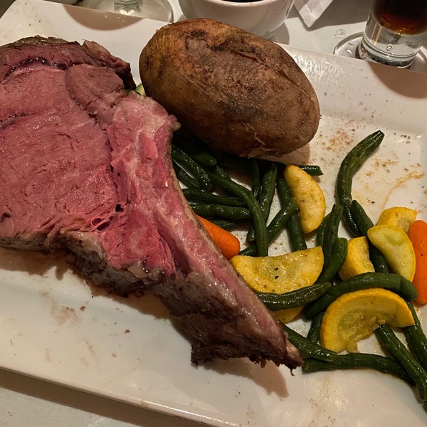 Photo taken at Steven&#39;s Steak &amp; Seafood House by Brian J. on 11/13/2019