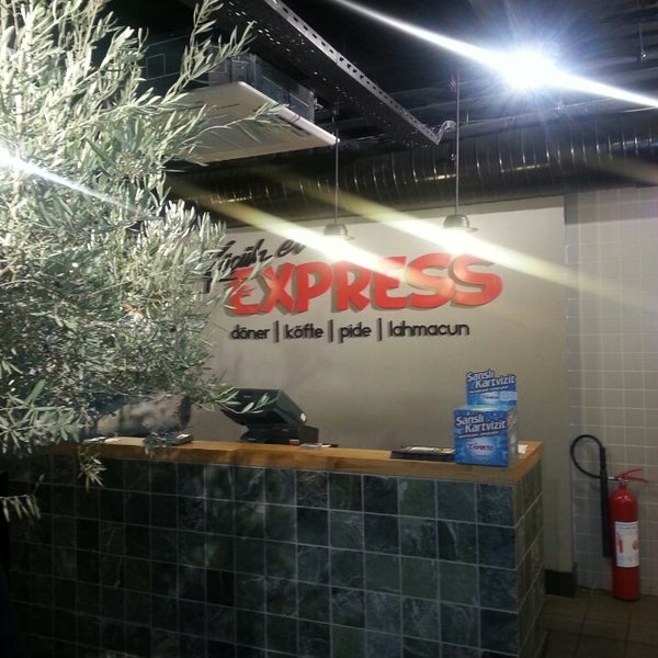 Küçük Ev Express (Artık Kapalı) Levent Gonca Sokak No11 1.Levent
