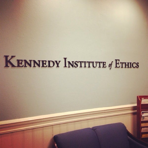 Das Foto wurde bei Kennedy Institute of Ethics von Kelly H. am 11/17/2013 aufgenommen