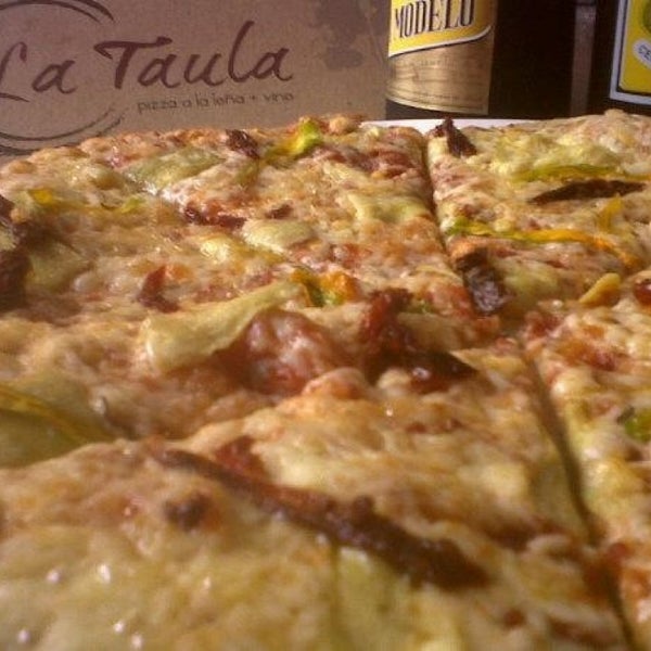 Снимок сделан в La Taula - Pizzas a la Leña пользователем Rafa D. 9/8/2013