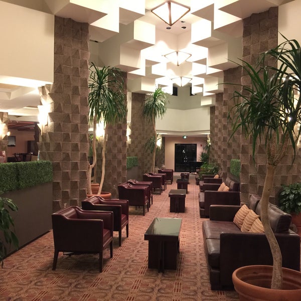 รูปภาพถ่ายที่ DoubleTree Resort by Hilton Hotel Paradise Valley - Scottsdale โดย Cheryl P. เมื่อ 2/10/2015