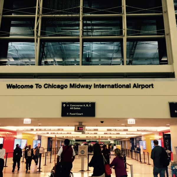 Photo taken at Chicago Midway International Airport (MDW) by Yuki U. on 9/19/2015