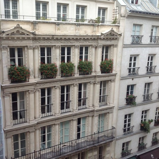 11/12/2012 tarihinde Juliana B.ziyaretçi tarafından K+K Hotel Cayré Paris'de çekilen fotoğraf