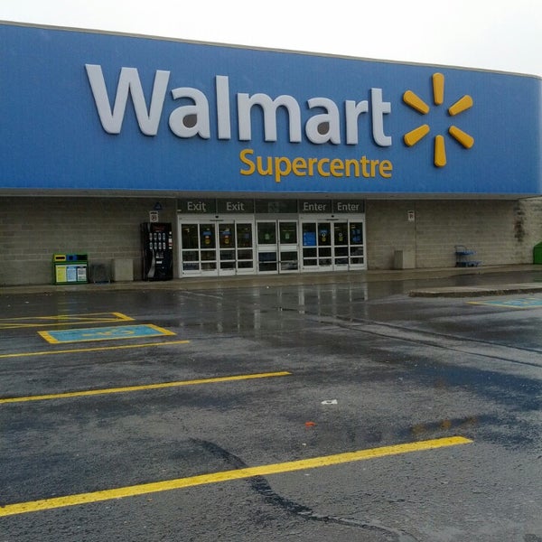 Photo taken at Walmart Supercentre by Brigitte D. on 6/8/2013