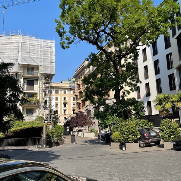 รูปภาพถ่ายที่ BVLGARI Hotel Milano โดย N เมื่อ 6/13/2022