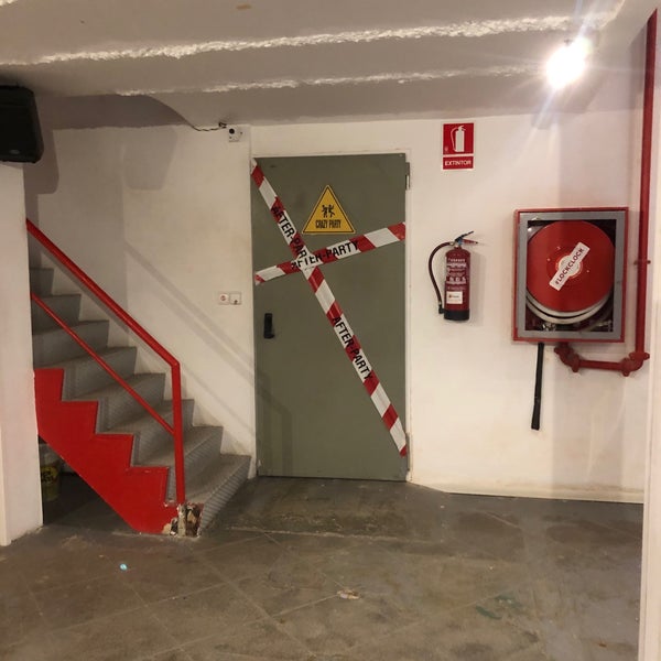 Photo taken at Lock-Clock Escape Room Barcelona by Aleksandra G. on 2/5/2019
