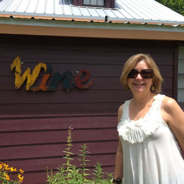 Photo taken at Serenberry Vineyards by Belinda B. on 7/18/2015