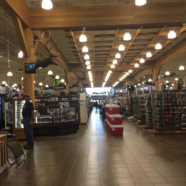 Foto scattata a The Shoppes at Gateway da Kathleen O. il 5/26/2016