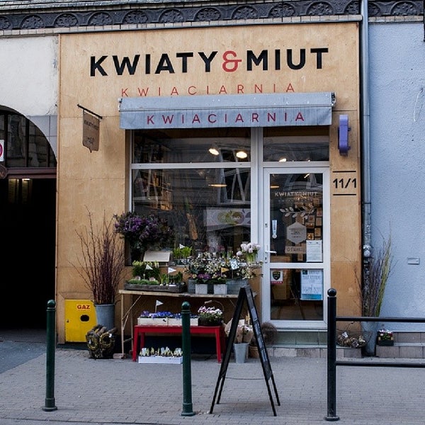รูปภาพถ่ายที่ KWIATY&amp;MIUT โดย Tomasz B. เมื่อ 3/14/2014