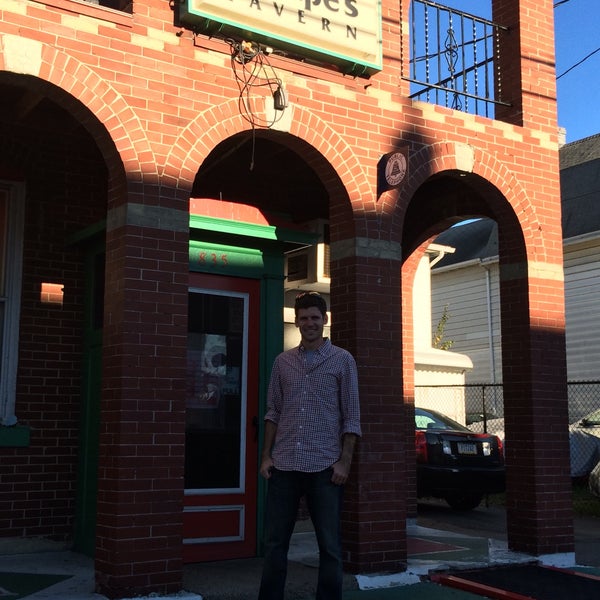 Senape's Tavern Pizzeria in Hazleton