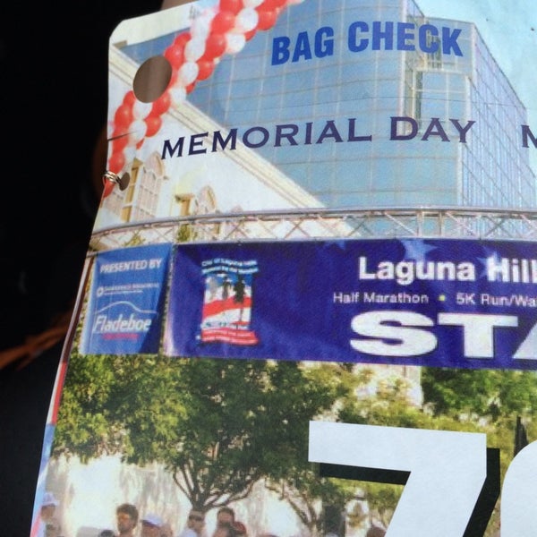 รูปภาพถ่ายที่ Laguna Hills Mall โดย Kelly M. เมื่อ 5/26/2014