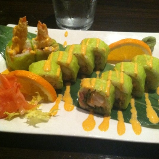 Foto scattata a Kansai Japanese Cuisine da Tyler S. il 9/26/2012