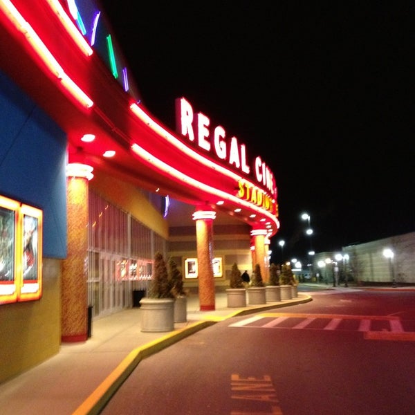 Regal Cinemas Fox Run 15 & RPX Newington, NH