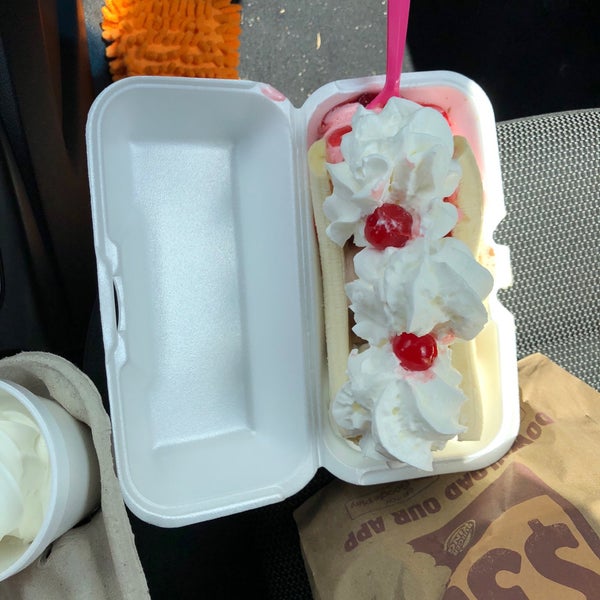 Twistee Treat Ice Cream Parlor in Lakeland