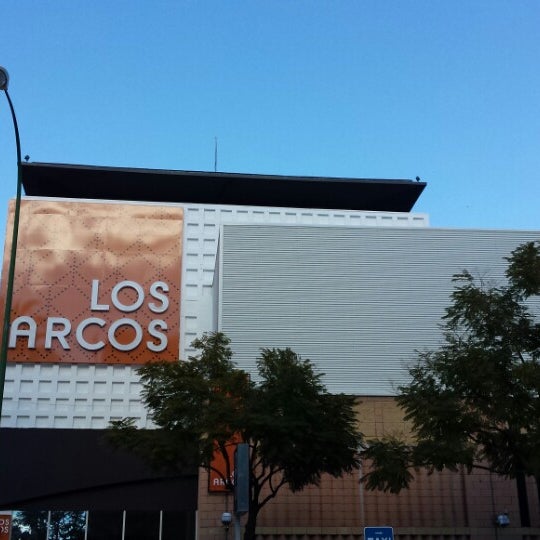 Foto diambil di C.C. Los Arcos oleh Alcalamegusta pada 1/30/2014