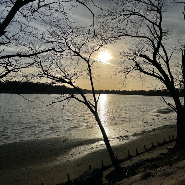 Pryibil Beach - Beach in Glen Cove