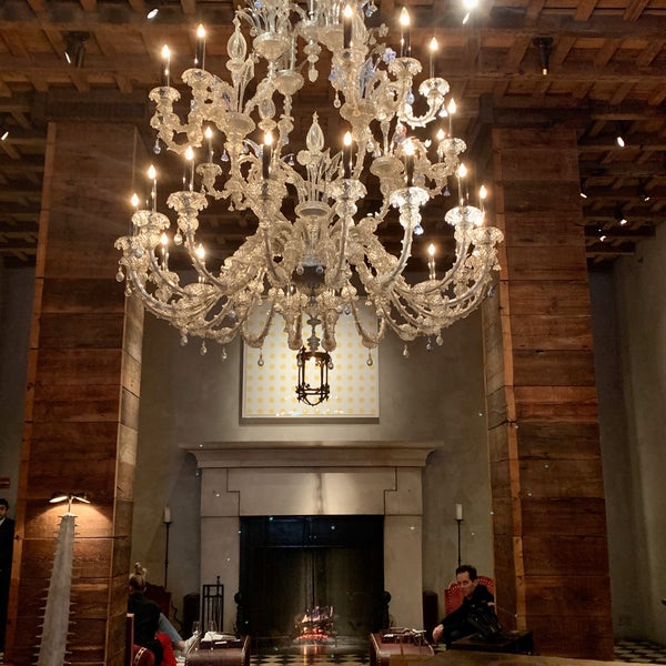 Foto tirada no(a) Gramercy Park Hotel por Terri N. em 1/26/2020