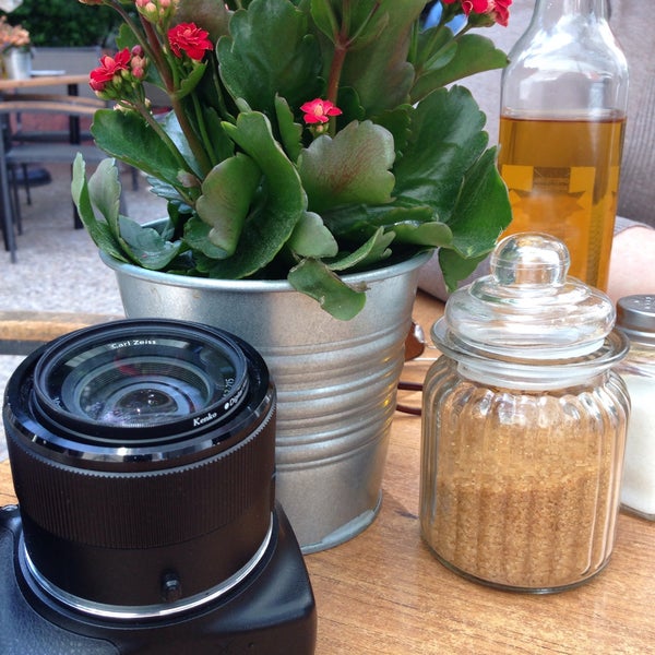 5/28/2016にAlipeがMür Caféで撮った写真