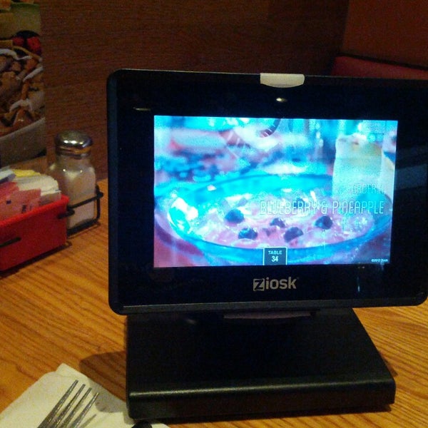 Photo taken at Chili&#39;s Grill &amp; Bar by Elizabeth M. on 1/29/2014