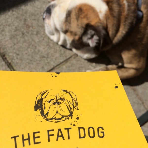 Foto tirada no(a) The Fat Dog por Sacha S. em 8/9/2014