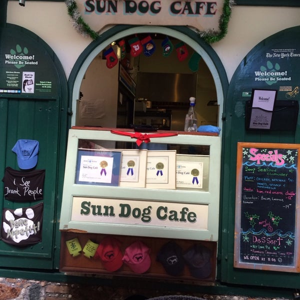 Foto tirada no(a) Sun Dog Cafe por Eric T. em 12/22/2013