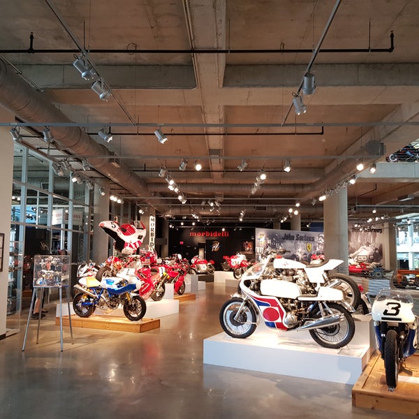 Foto tomada en Barber Vintage Motorsports Museum  por Alexander T. el 10/19/2018