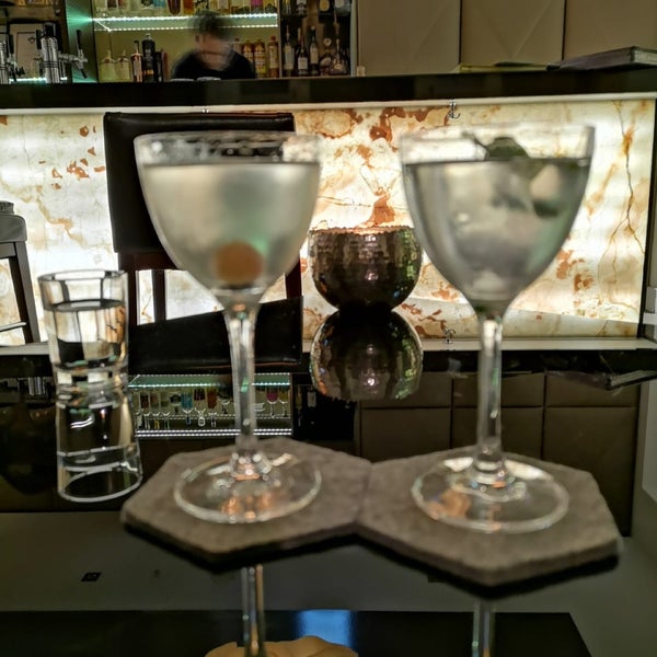 Love the cocktails, sorta molecular, and the atmosphere, very friendly service crew. Can’t wait to go back!