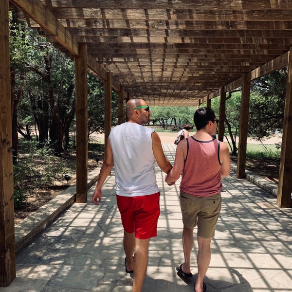 Foto scattata a Driftwood Estate Winery da Chris il 7/26/2019