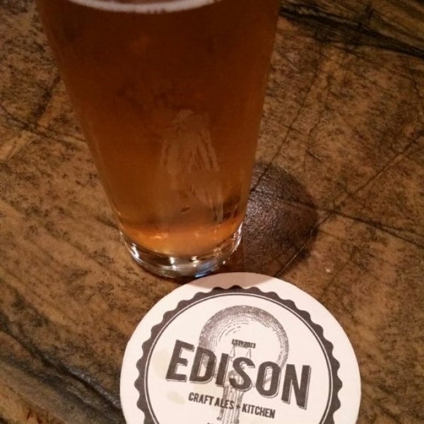 Photo taken at Edison, Craft Ales + Kitchen by Shannon C. on 8/21/2014
