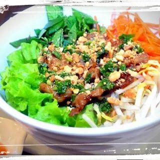 Bun Thit Nuong... Vietnamese dry vermicelli with real BBQ tasty Porky, a nice alternative if u r looking for something light filled with vegetables... ∩_∩