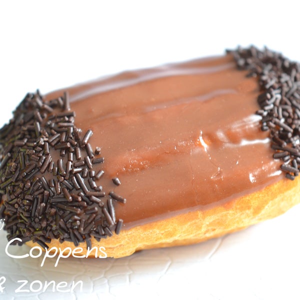 The éclairs are always delicious and fresh!