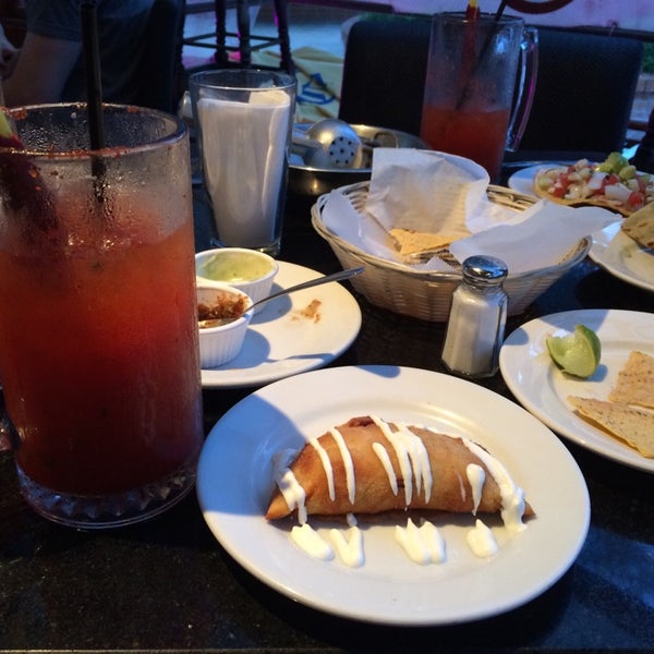 Das Foto wurde bei Costa Pacifica - San Antonio Seafood Restaurant von Lucía R. am 6/19/2014 aufgenommen