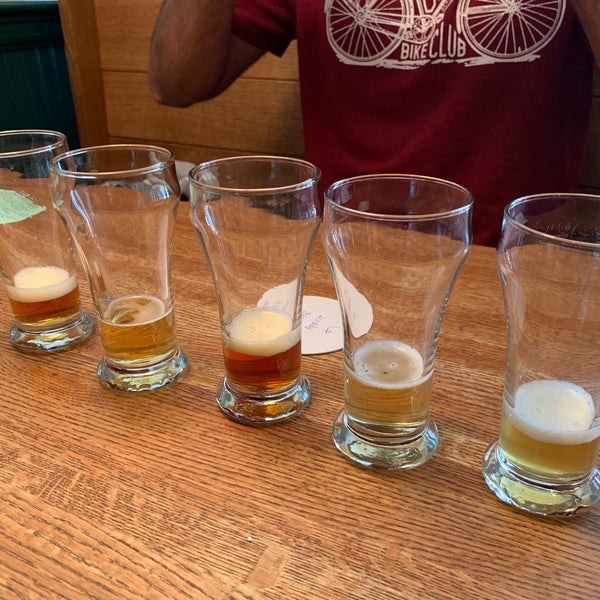 Photo taken at Mountain Sun Pub &amp; Brewery by Ishani S. on 7/9/2019
