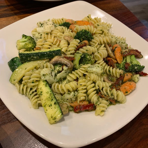 Photo taken at Melo&#39;s Pizza &amp; Pasta by Ishani S. on 5/19/2019