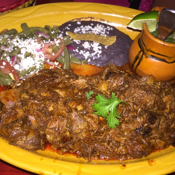 Foto tirada no(a) Casa Frida Mexican Grill por Alan B. em 4/19/2015