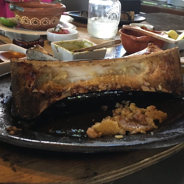 รูปภาพถ่ายที่ Carnívoro, Asador Orgánico Mexicano โดย Arel! M. เมื่อ 1/7/2018